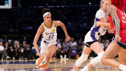 Rae Burrell has re-signed with the Sparks
