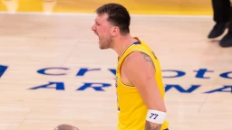 Luka Dončić earns NBA scoring title in first full season for Lakers