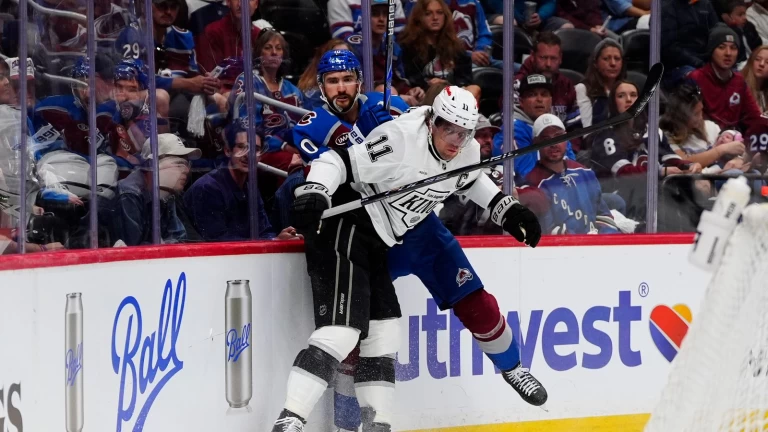 Late rally falls short as Kings fall to Avalanche in Game 1 of Western Conference 1st Round