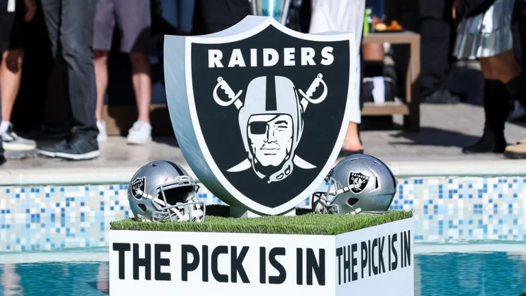 Draft board still features plenty of options for Raiders