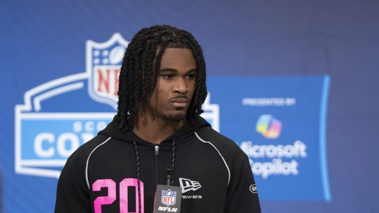 Who do the Raiders select on Day 3 of the Draft?