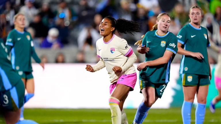 San Diego erases two-goal deficit in Denver, extends win streak to five Latest Video Thumbnail