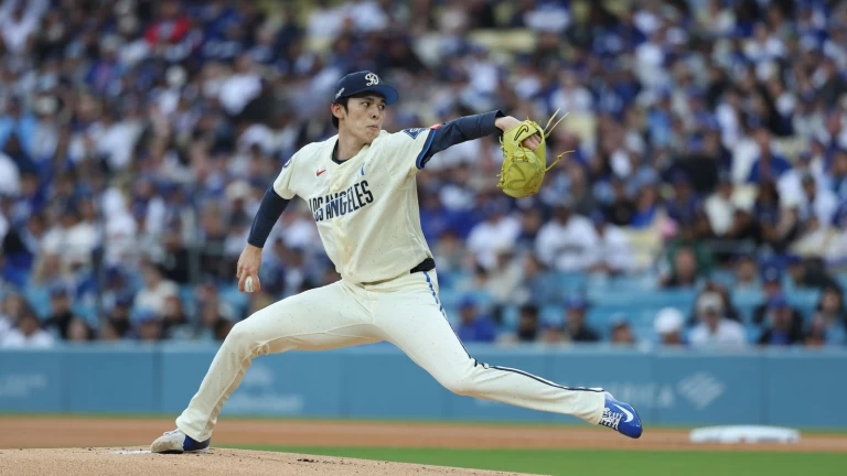 Roki Sasaki earns first win as Dodgers rout Cubs