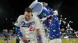 Kyle Tucker delivers first walk-off as Dodgers beat Marlins