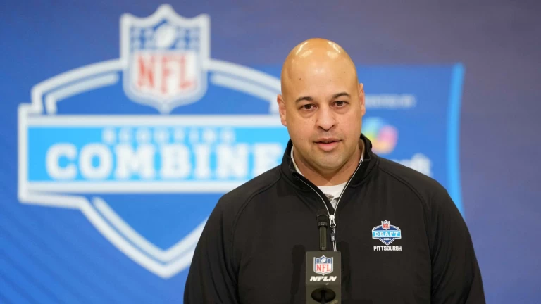 Steelers GM loves Iowa Hawkeyes