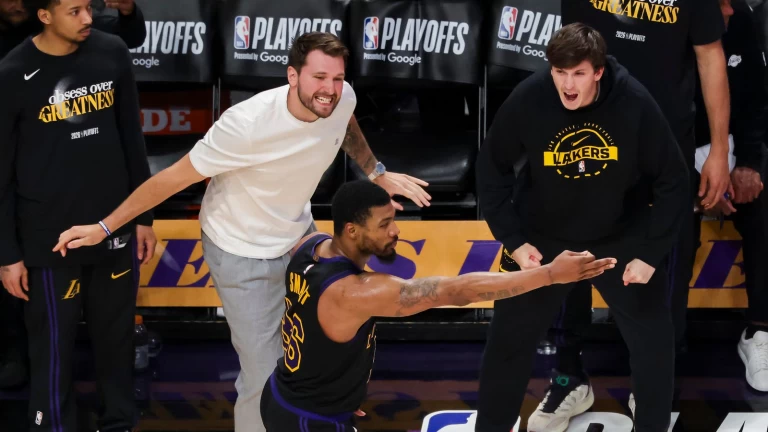 Lakers Practice Report: JJ Redick says Lakers must ‘kill’ Rockets to close out series, Austin Reaves remains game-time decision