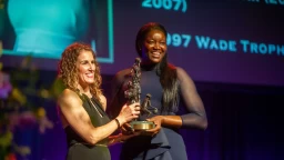 Sparks will retire #8 jersey of DeLisha Milton-Jones