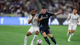 SDFC's win slips away late in 2-2 draw with LAFC