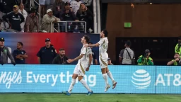 Hollingshead's stoppage-time equalizer saves a point for LAFC in San Diego