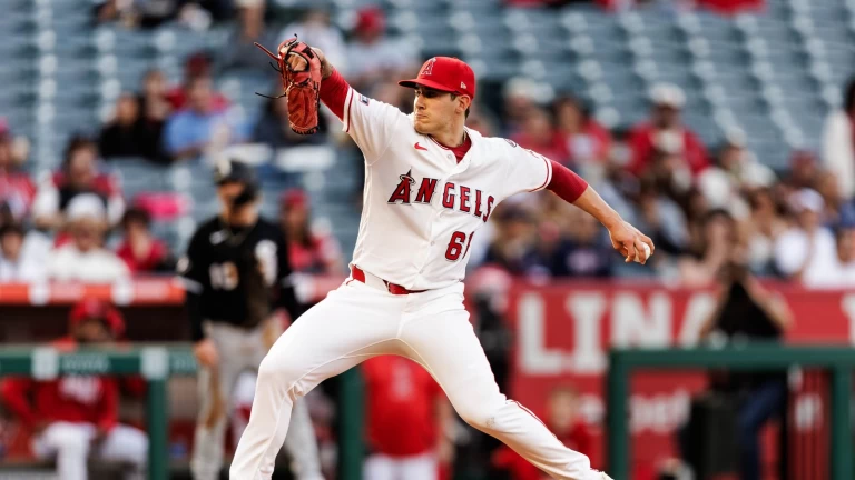 Aldegheri pitches well, Neto ends slump in Angels win over White Sox