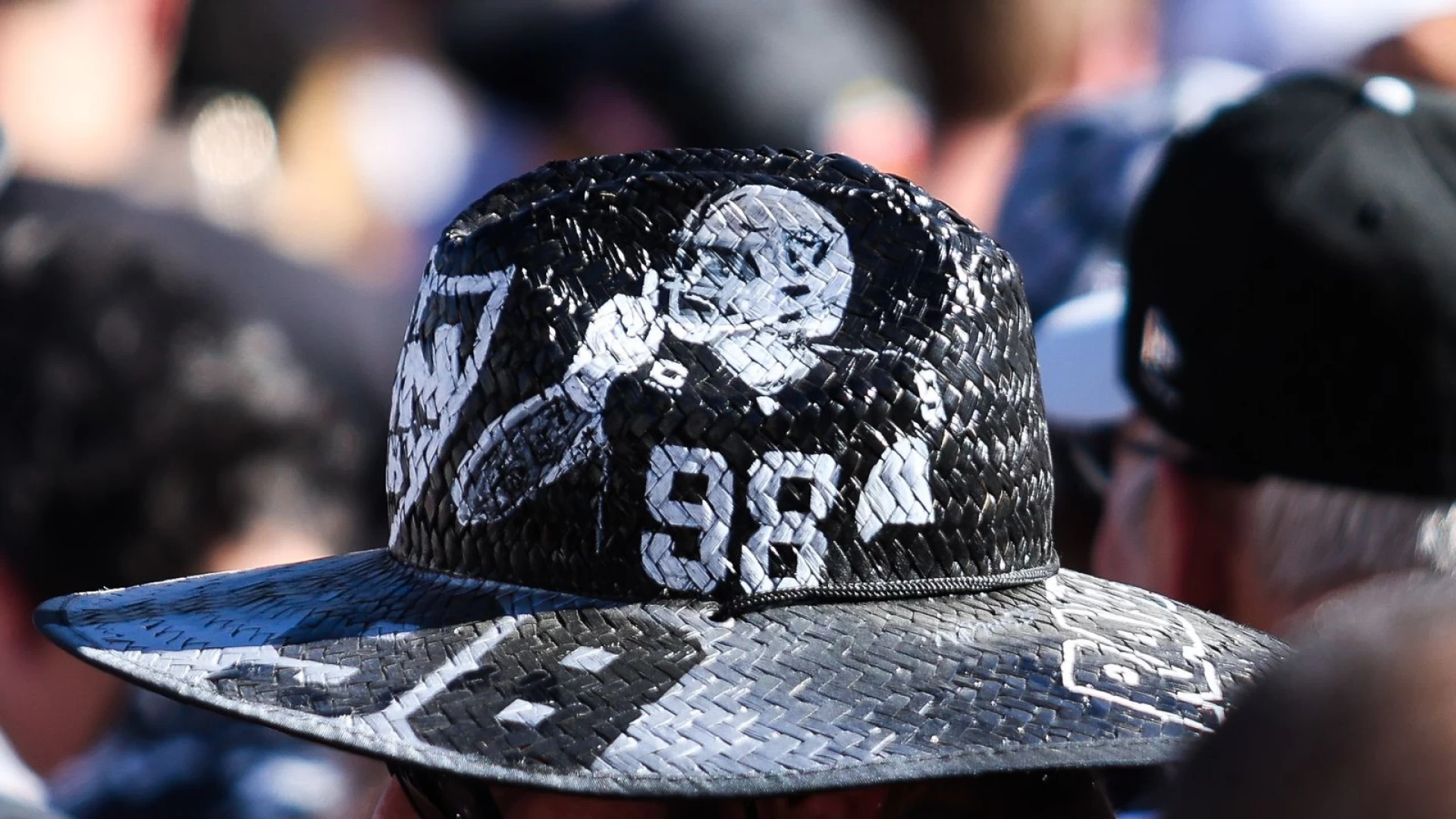 Raiders star Maxx Crosby releases hip-hop single on Thursday