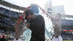 Nick Castellanos late two-run HR lifts Padres, splitting series against Cardinals