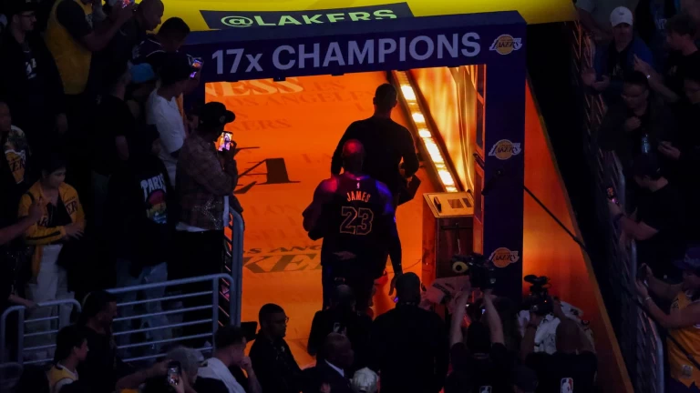 Is the Thunder death march Lebron's final bow in purple and gold