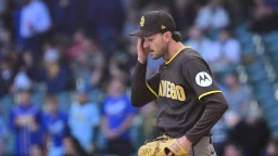 Canning's early exit, hitting woes lead to series loss for Padres in Milwaukee