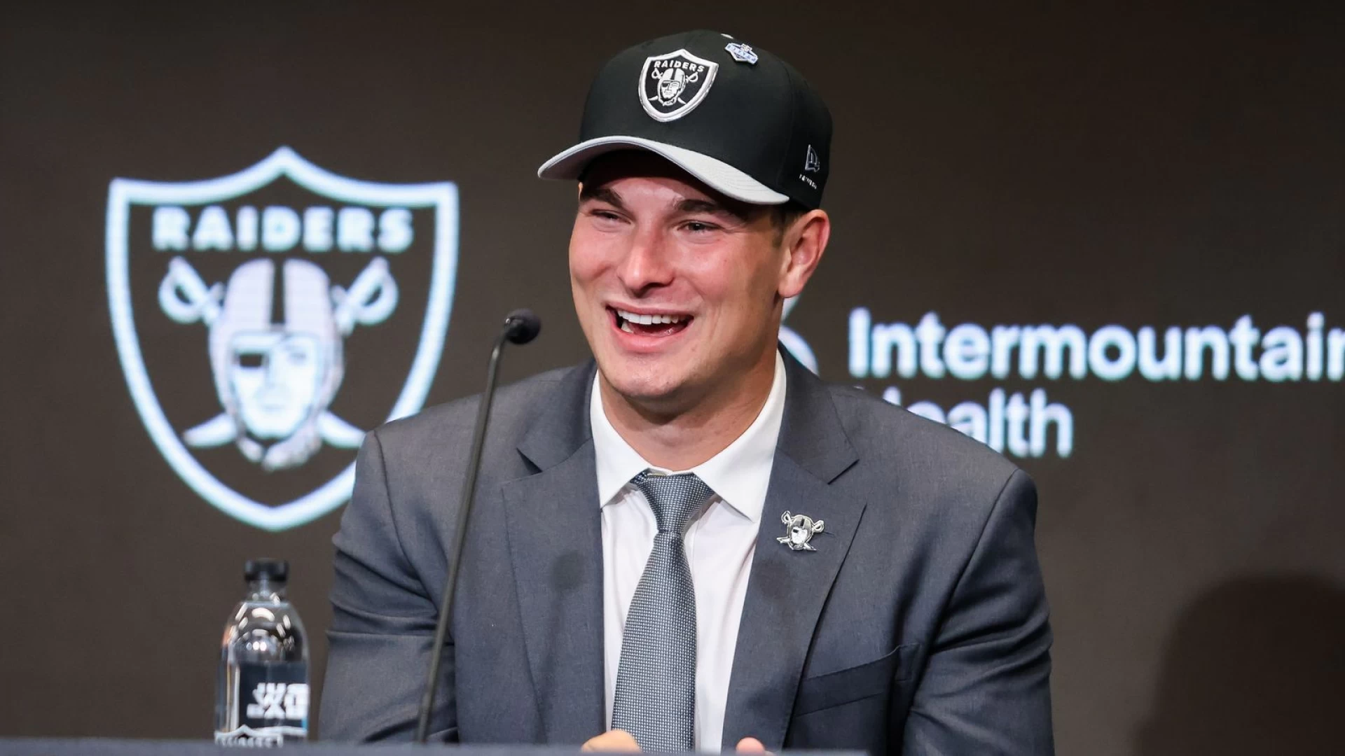 Raiders announce 2026 schedule, start season at home against Miami