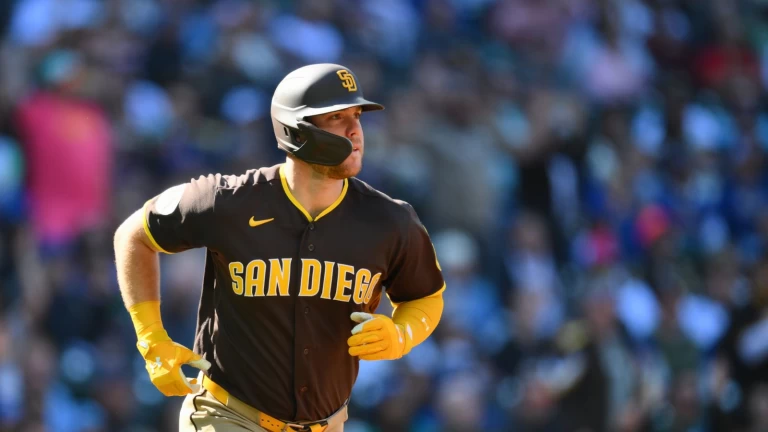 Gavin Sheets Multi-Homer game powers Padres to series sweep over Mariners