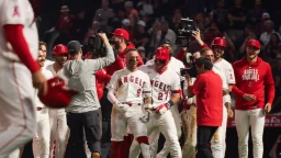 Neto’s walk-off homer caps wild ending for Angels