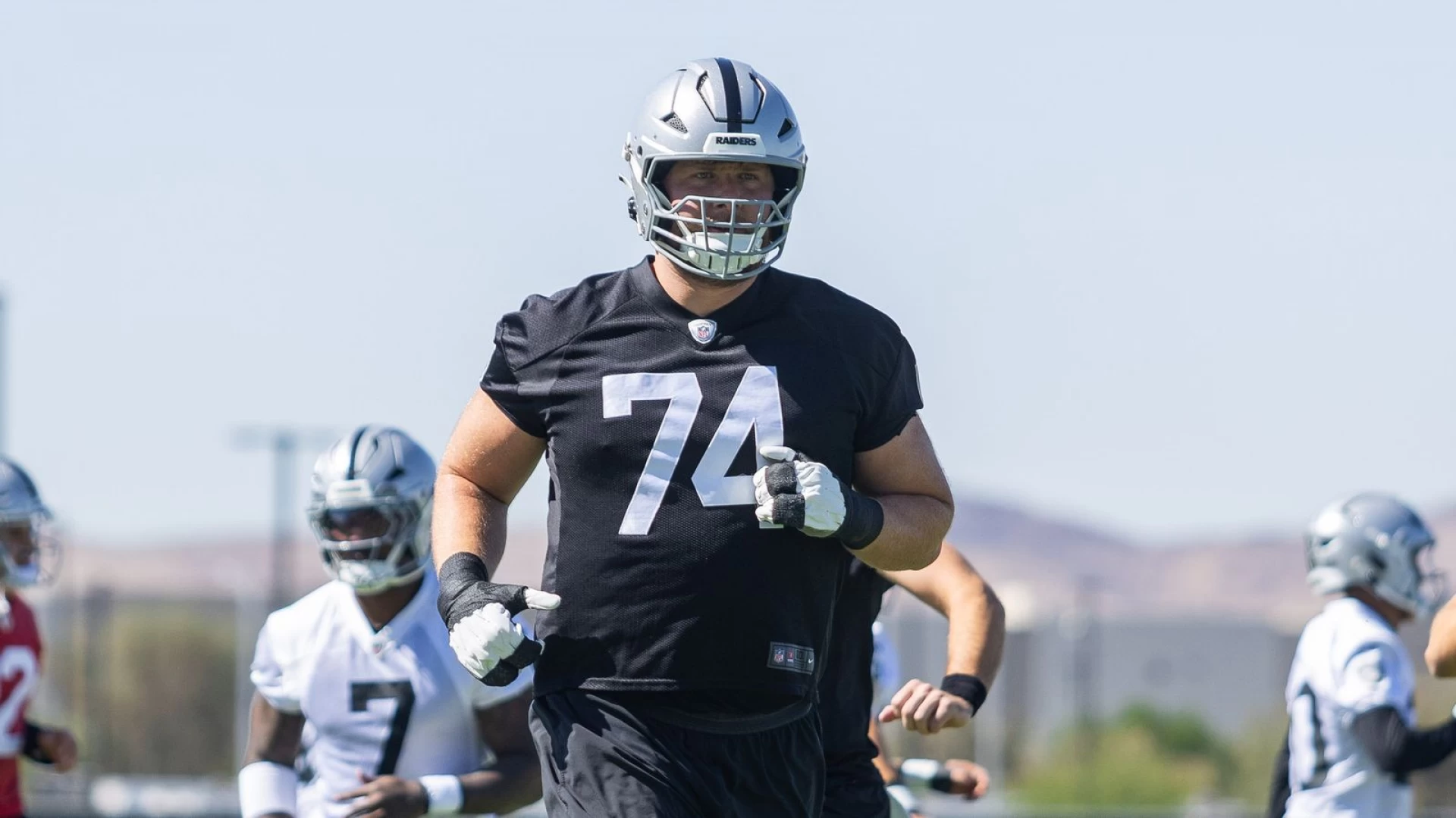 Raiders glad to see LT Miller back on field