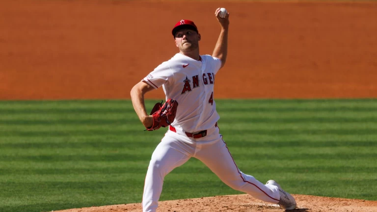 Reid Detmers hits new career-high in Angels' walk-off win