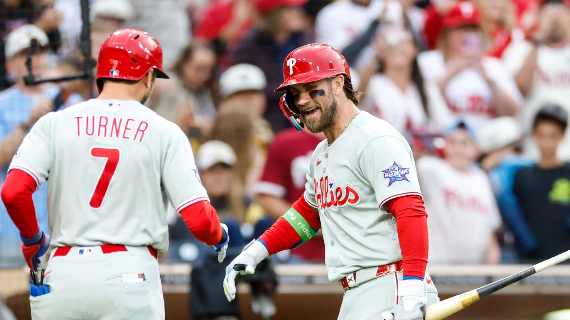 Padres drop third straight despite Machado, Laureano homers against Phillies