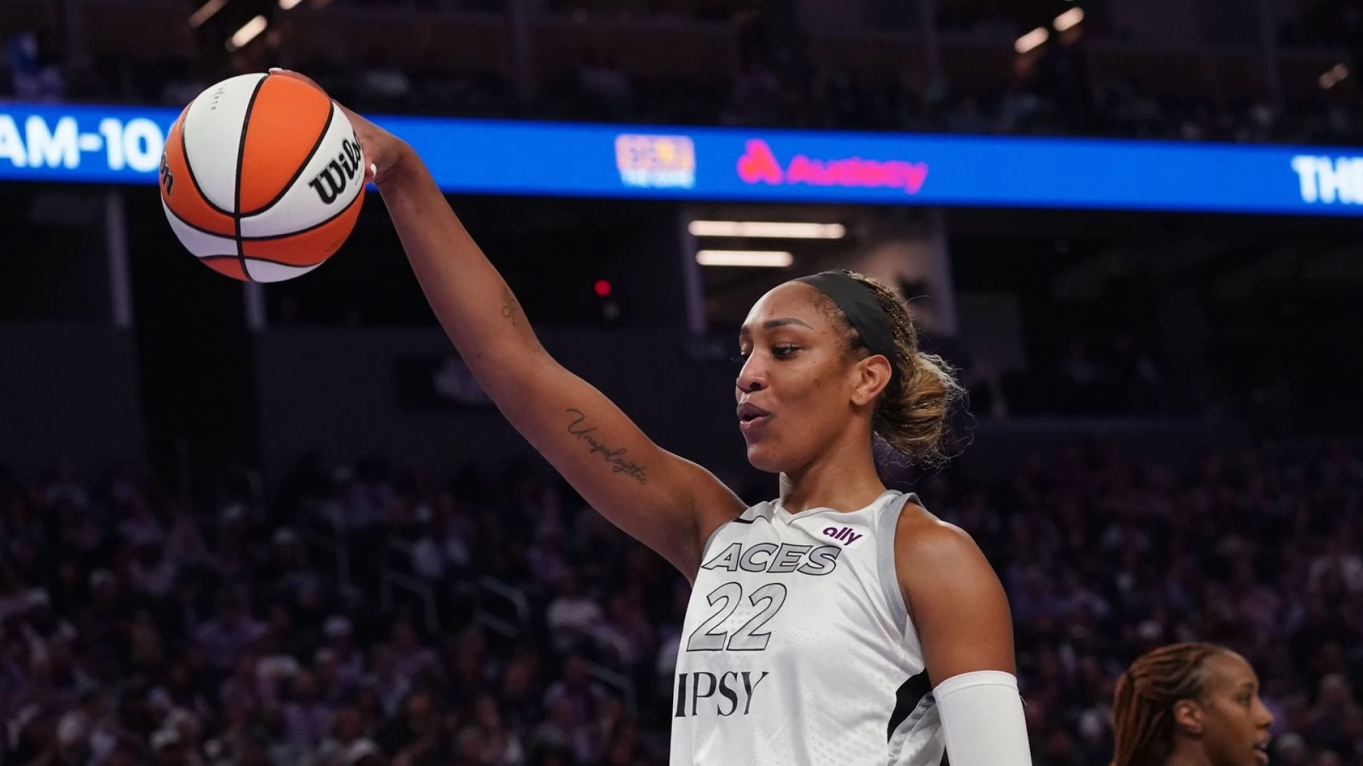 Aces survive Valkyries rally to escape Valhalla with victory