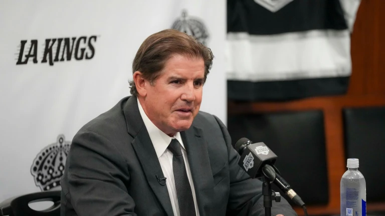 Kings head coach Peter Laviolette introduces himself to LA