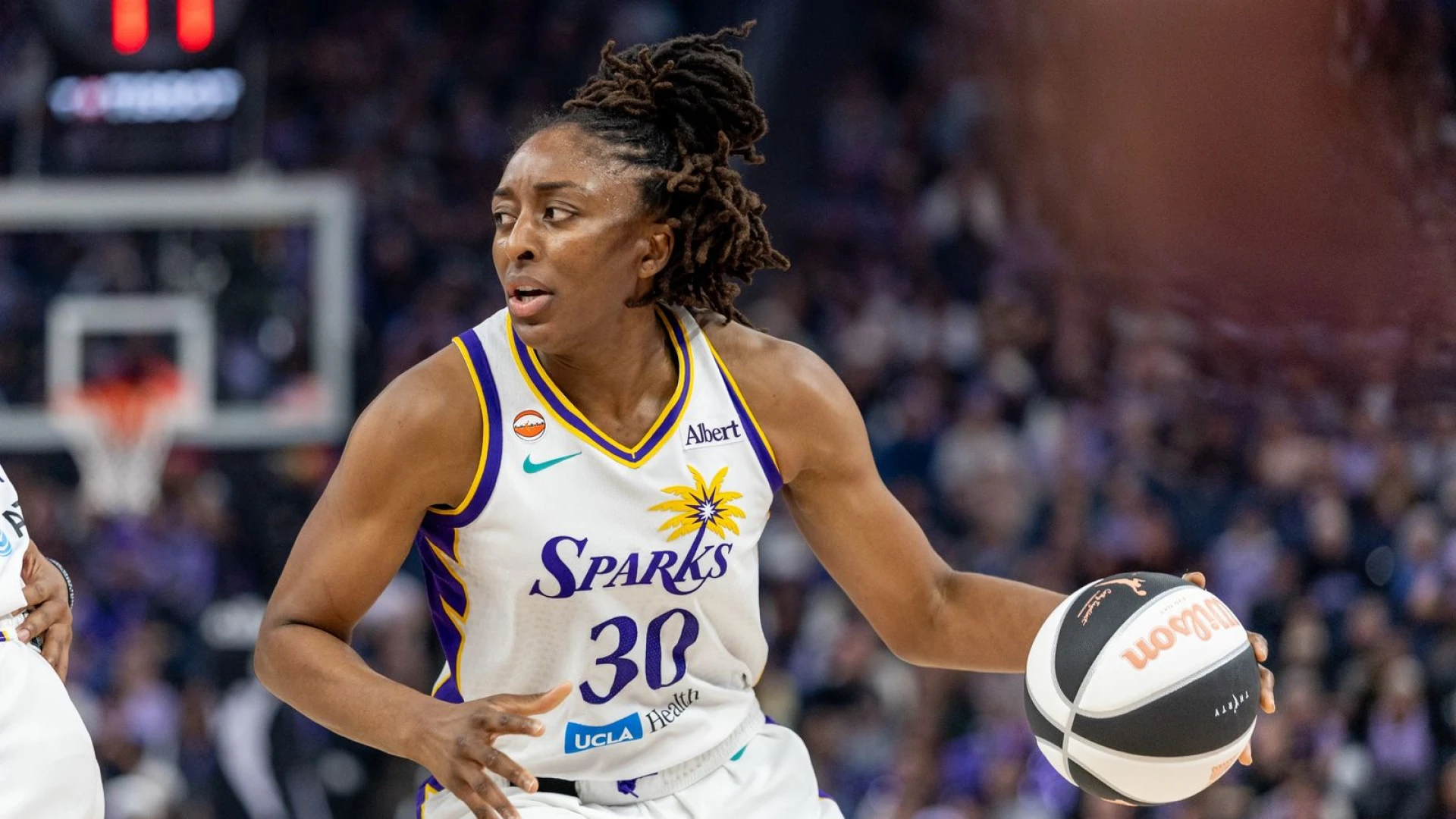 Ogwumike Reaches 7,500 Career Points Despite Tough Shooting Night