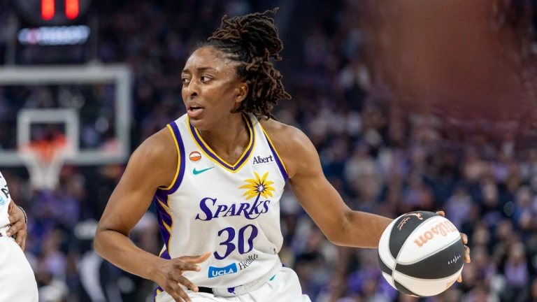Ogwumike Reaches 7,500 Career Points Despite Tough Shooting Night