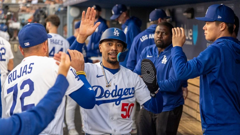 TST Images: Dodgers defeat Orioles, 6-5, in Los Angeles