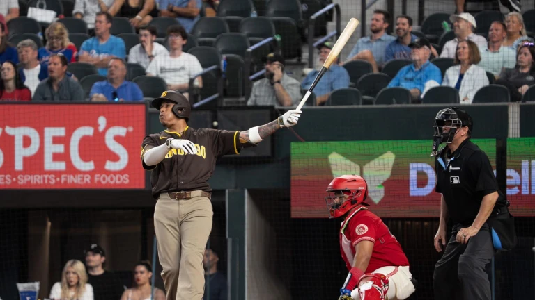 Machado propels the Padres in extras with five RBI performance