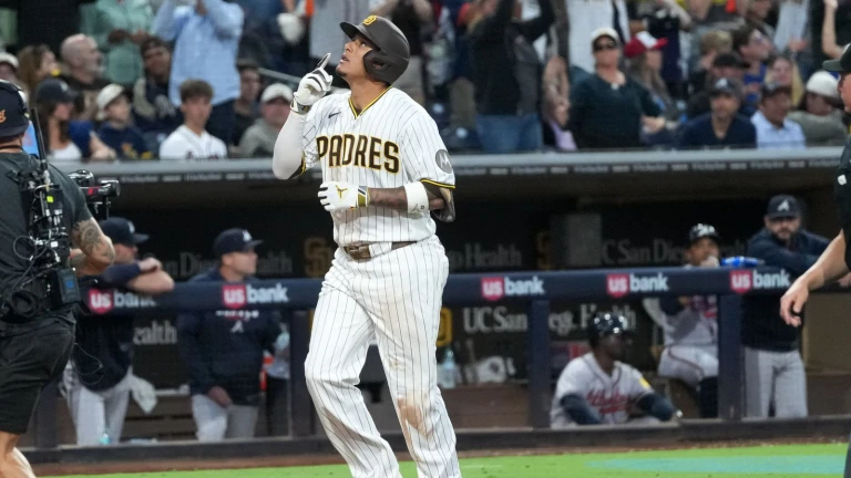 Machado homers, King dominates as Padres shutout Braves