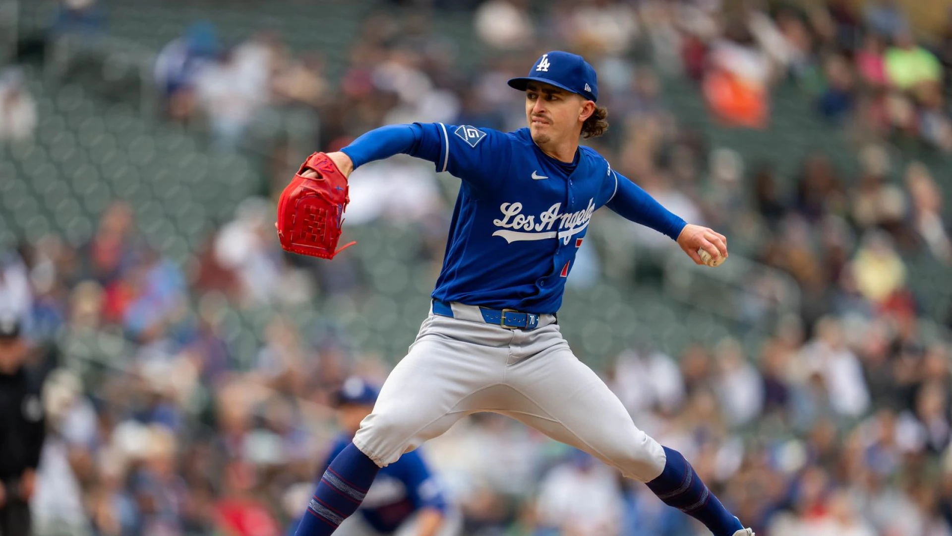 Wrobleski, Dodgers dominate Twins in blowout win
