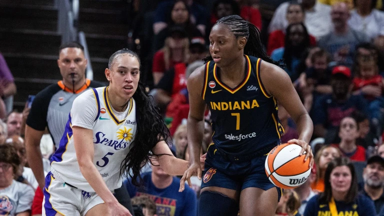 Sparks sent to second straight blowout loss by Fever