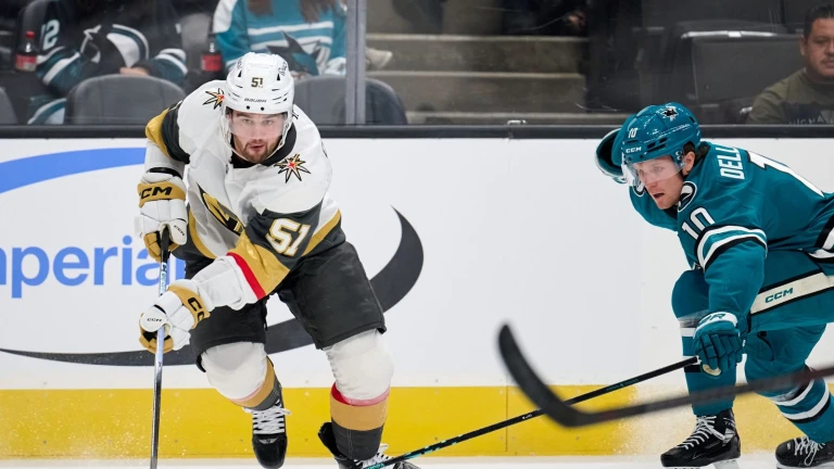 Golden Knights sign last remaining RFA with NHL opportunity