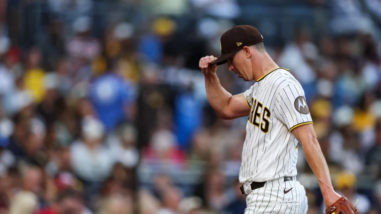 Padres' skid continues as Diamondbacks cruise to 8-0 victory