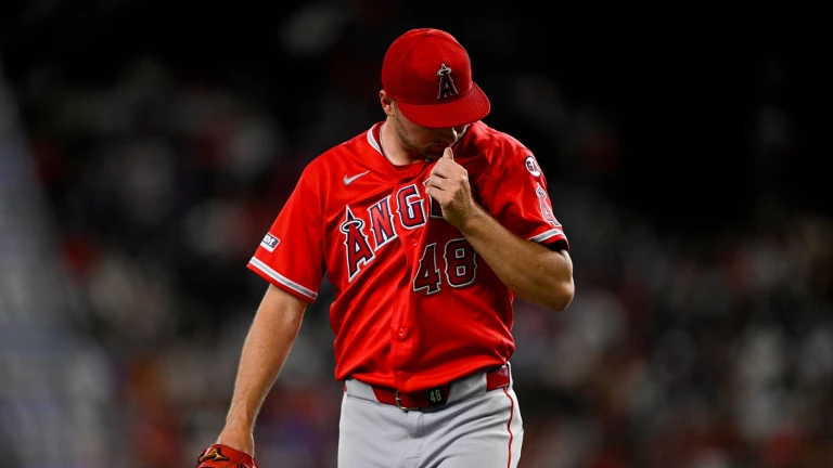 Angels Let Series Slip Away Despite Late Rally in 7-6 Walk-Off Loss to Rangers