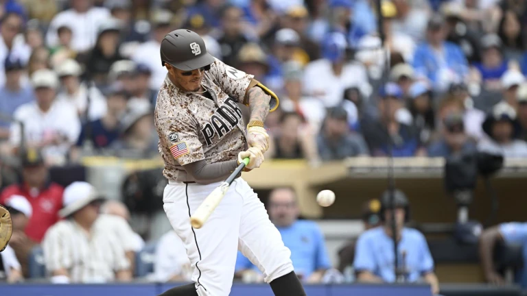 Padres rally past Blue Jays behind Machado's big day, another late France RBI