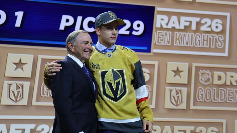 Golden Knights sign first-round pick to entry level contract