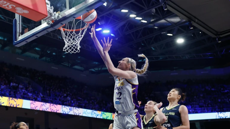 Sparks battle back but can't finish comeback in 90-82 loss to Wings