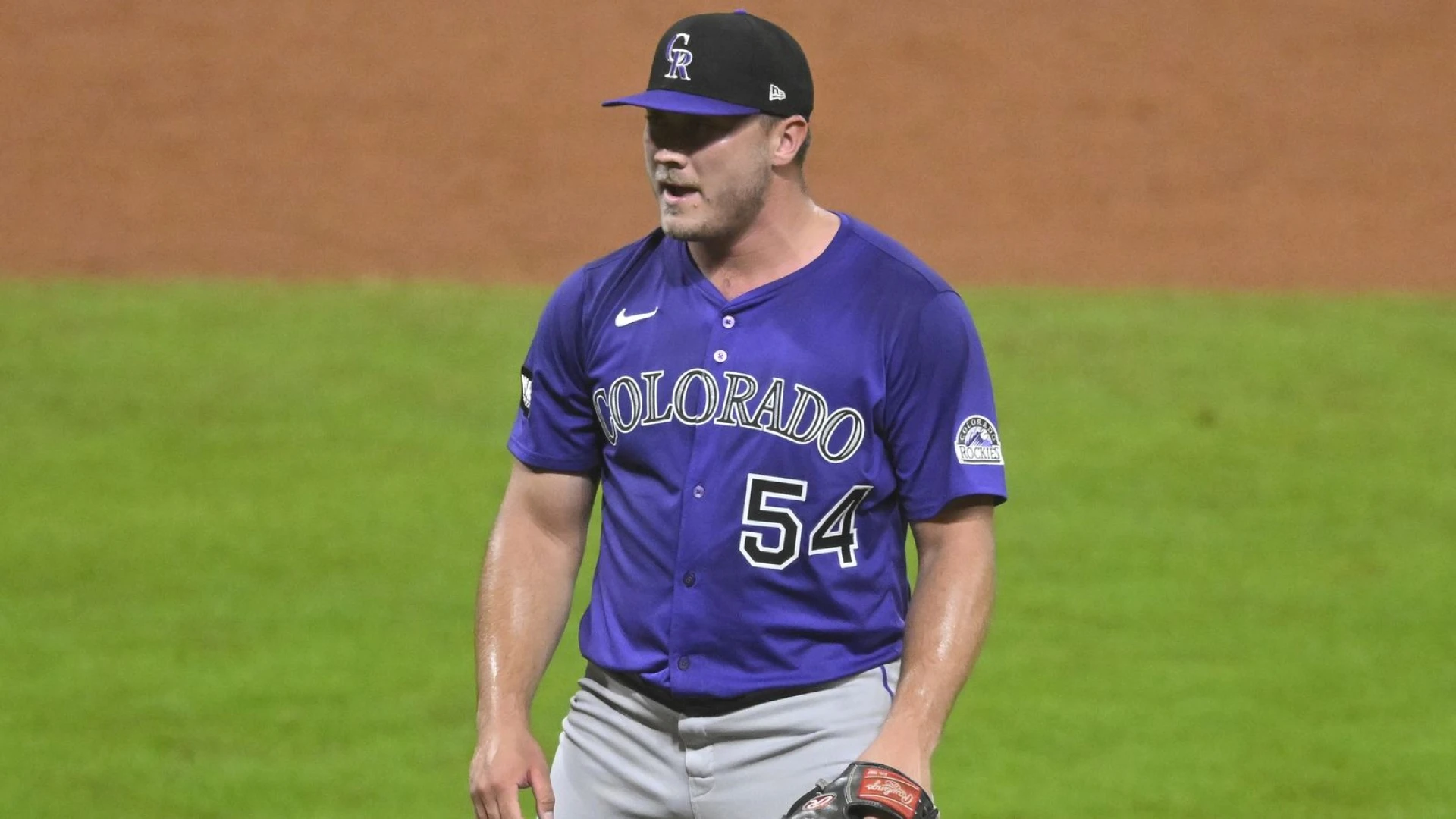 Dodgers trade for Rockies reliever Seth Halvorsen