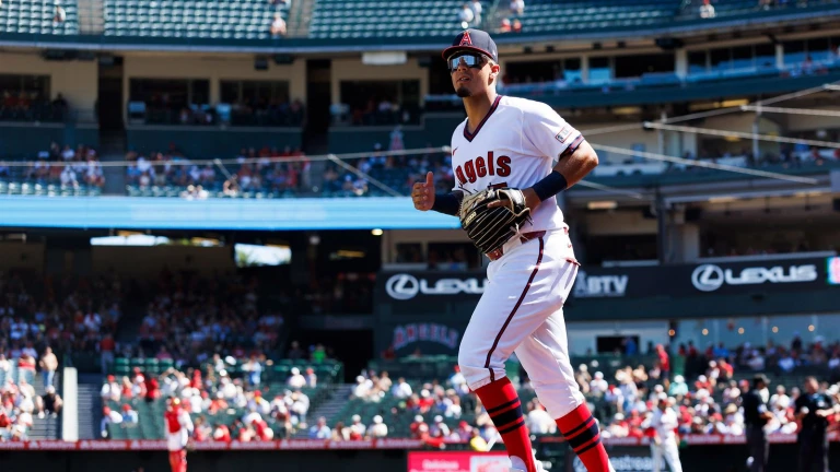 Angels out-hit Cardinals, but can't outscore them