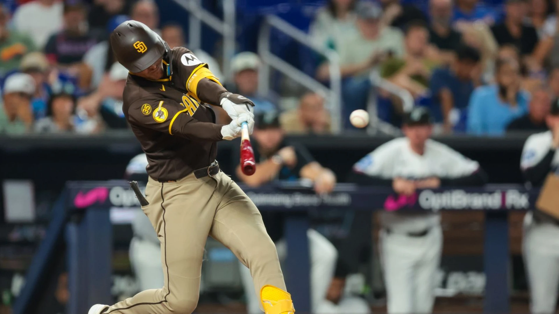 Padres hand Marlins 11th straight loss in 7-2 victory
