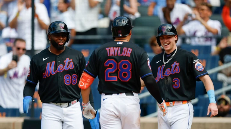 TST Images: Mets defeat Dodgers, 8-3, at Citi Field