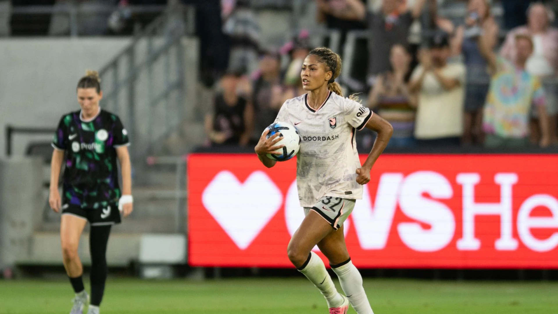 Angel City ends win streak with 2-1 loss to Louisville