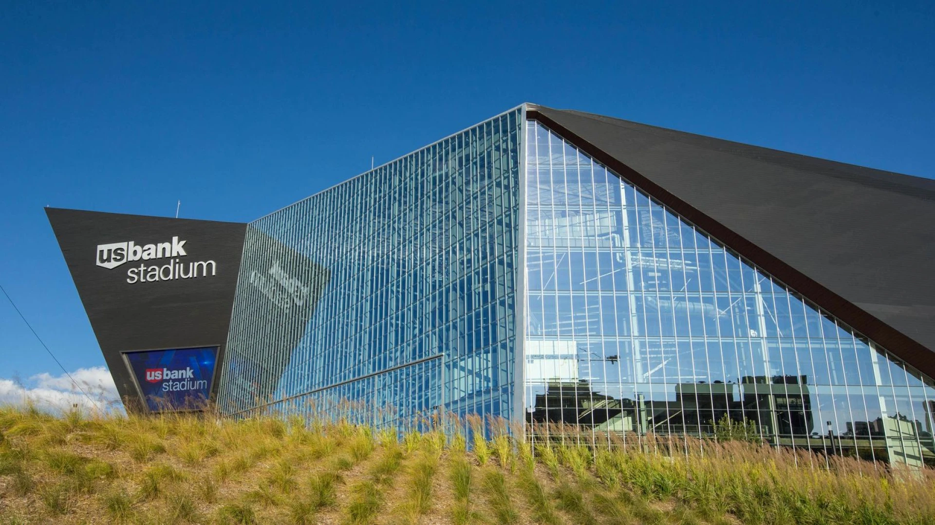SummerSlam 2026 Minneapolis: Where to Stay, Eat and Drink
