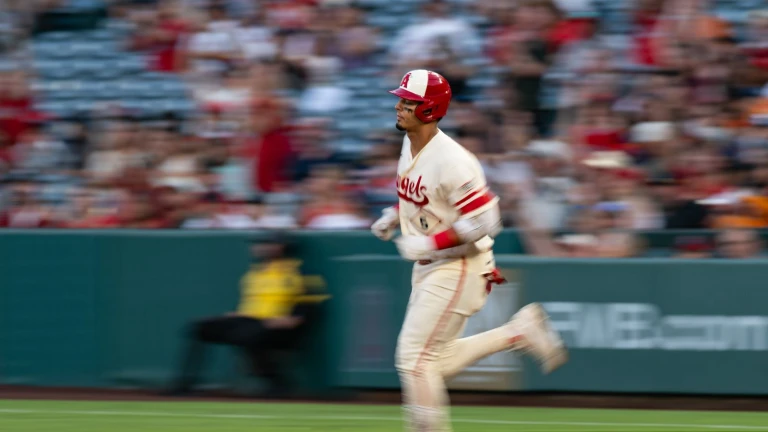 TST Images: Astros defeat Angels, 6-4, at Angels Stadium
