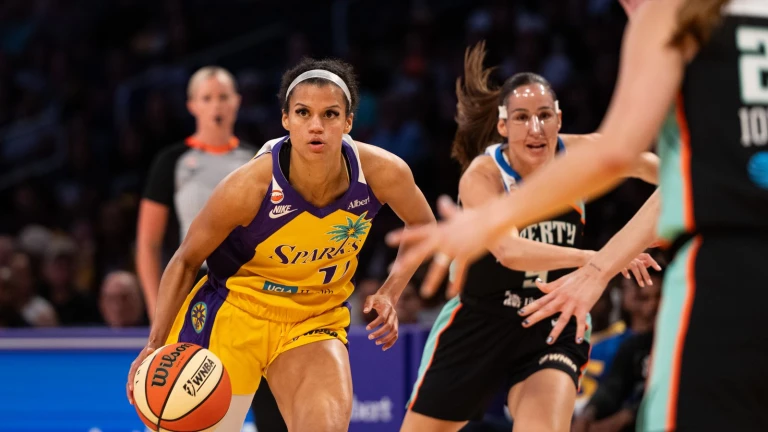 Rae Burrell provides spirit despite Sparks' nail biting loss
