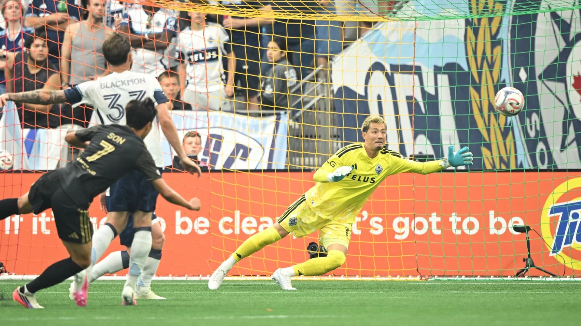 Bouanga-Son connection remains strong to help LAFC earn draw in Vancouver