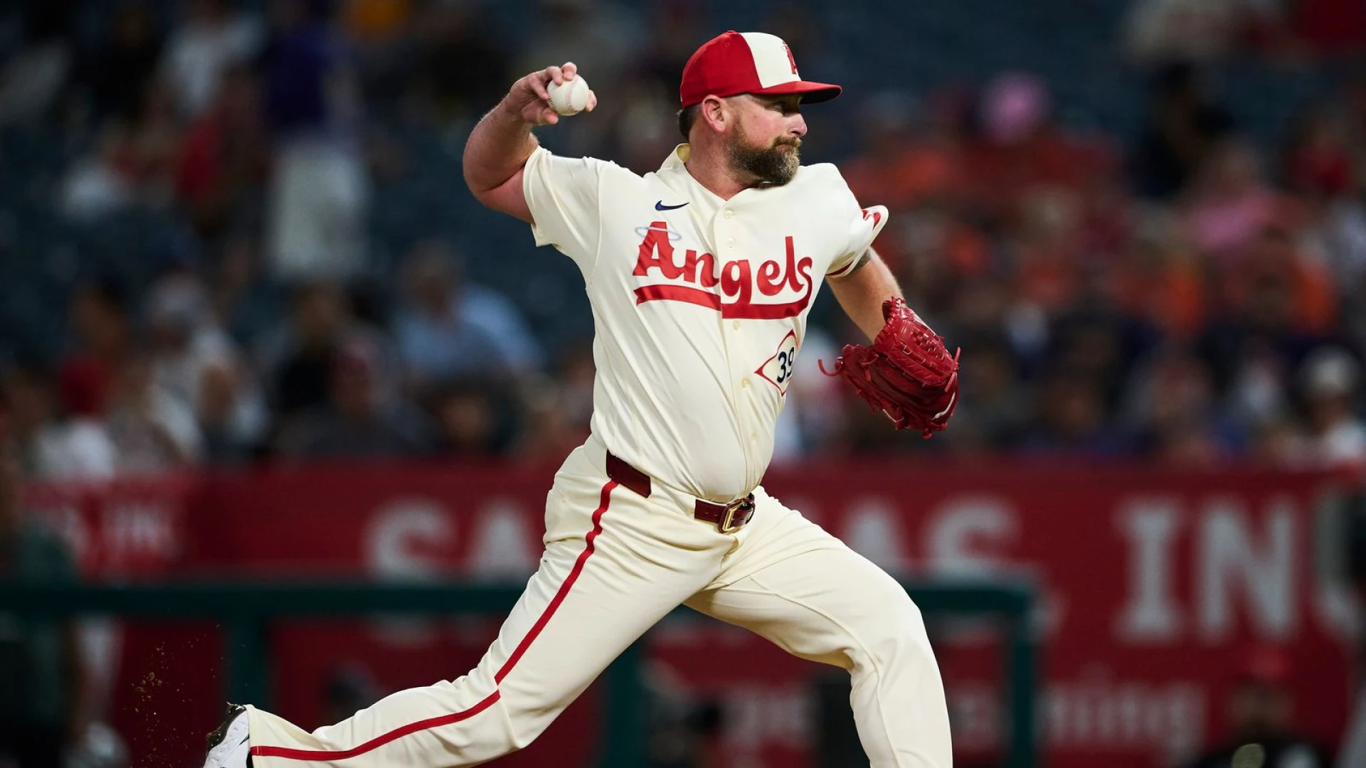 Angels trade Kirby Yates to Pirates