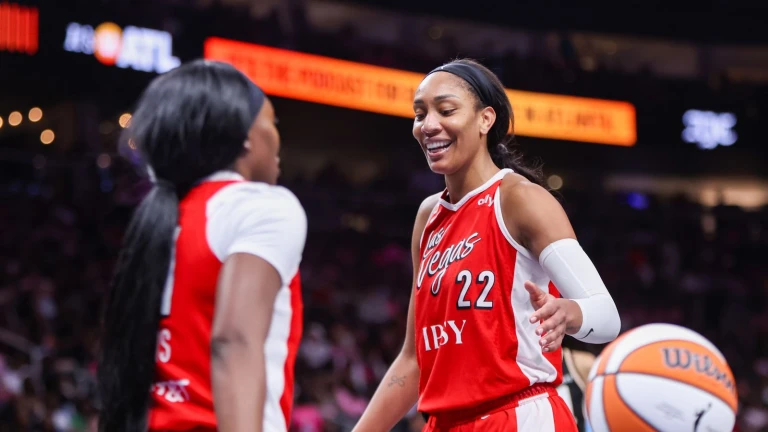Aces respond to adversity with blowout win over Dream